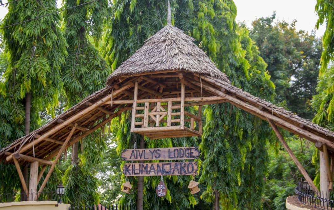 Aivlys Lodge Kilimanjaro Msaranga Exteriör bild