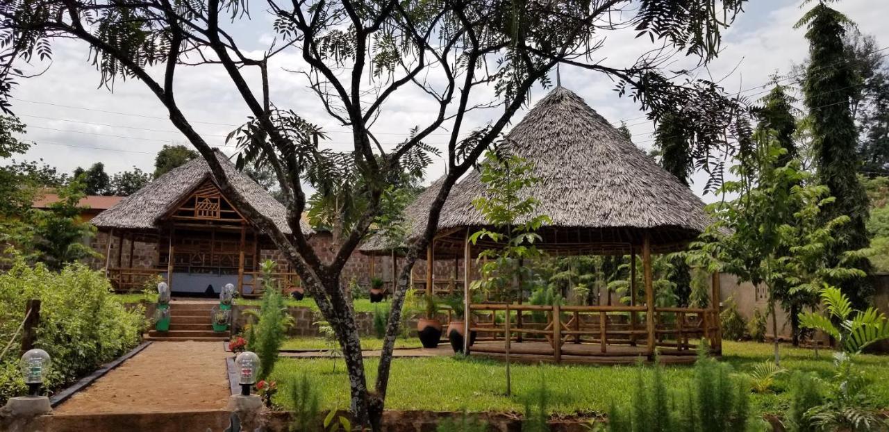 Aivlys Lodge Kilimanjaro Msaranga Exteriör bild
