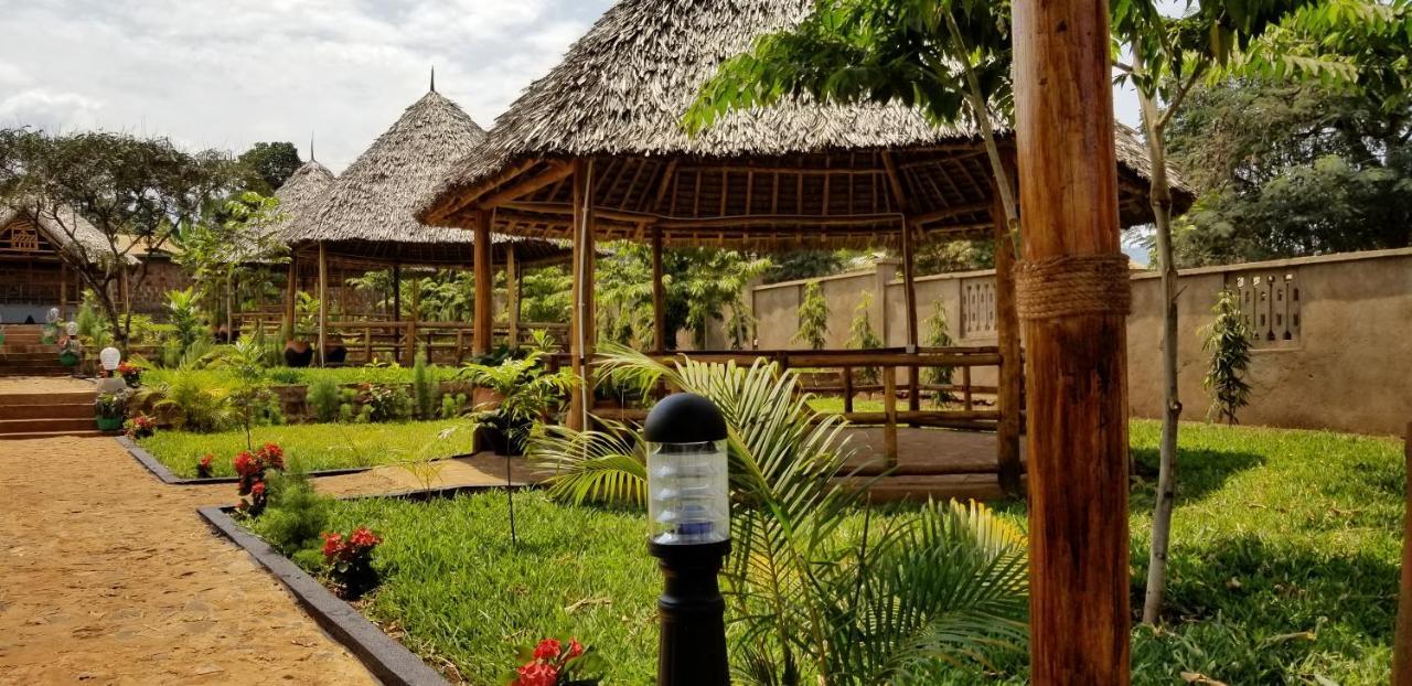 Aivlys Lodge Kilimanjaro Msaranga Exteriör bild